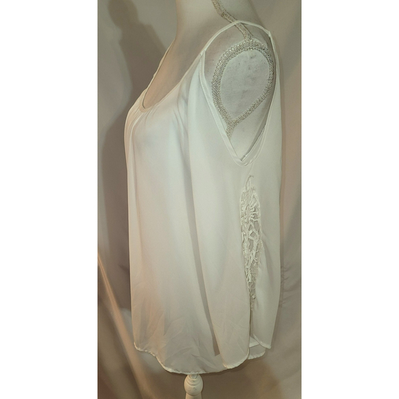 Umgee Cold Shoulder Top With Lace Sleeves - Size Large - Picture 3 of 7